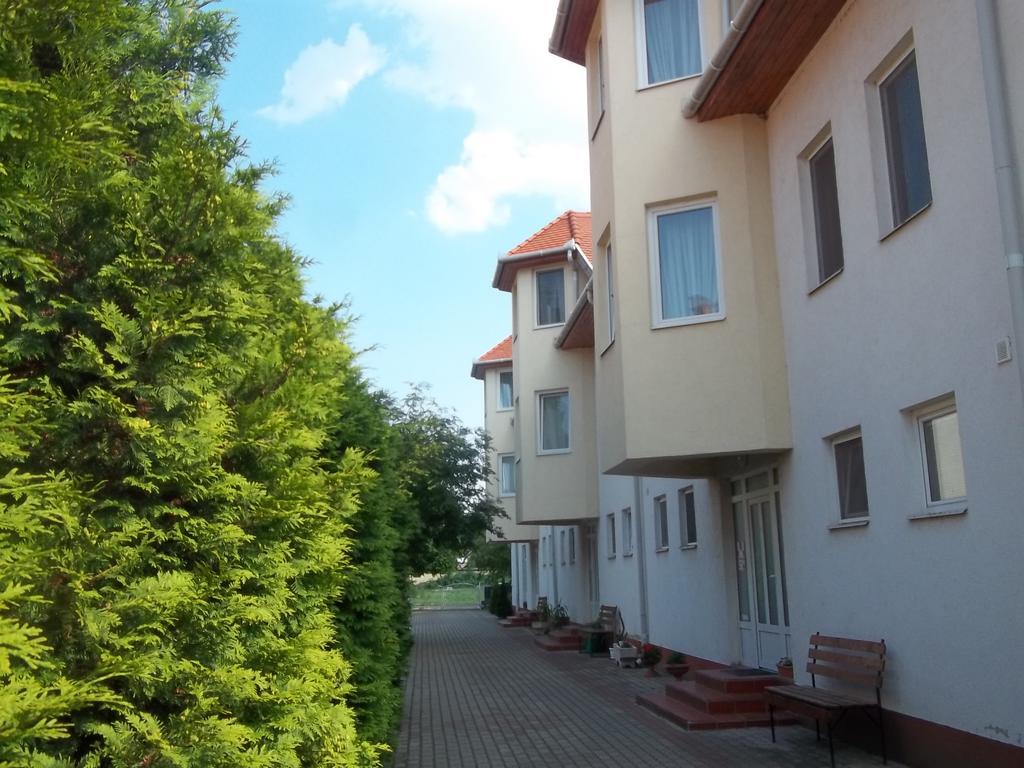 Apartman Pávai Hajdúszoboszló Exterior foto